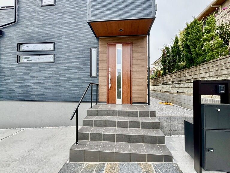 Newly Built 4LDK House in Kounan-ku, Yokohama - Thumbnail 2