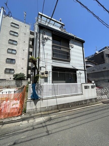 3LDK Detached House in Itabashi, Tokyo - 203.68 sqm - Image 1