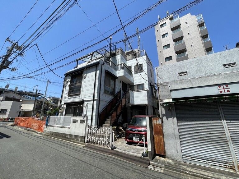 3LDK Detached House in Itabashi, Tokyo - 203.68 sqm - Thumbnail 2