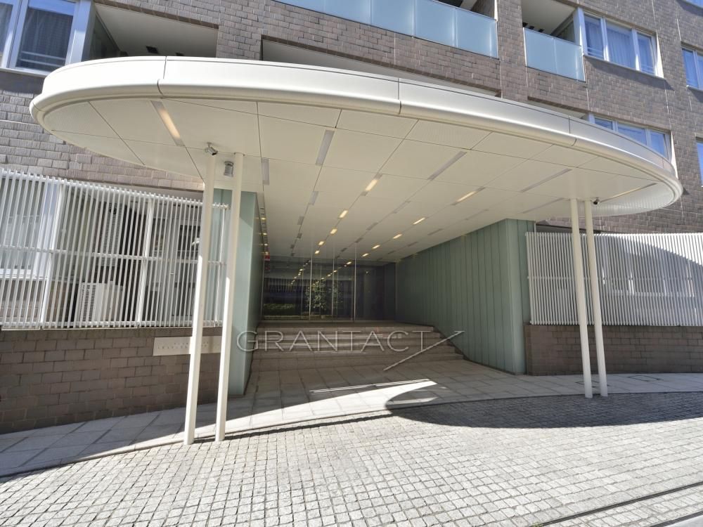 Parkhouse Akasaka Shinsaka 2LDK Apartment for Sale in Minato, Tokyo - Thumbnail 2