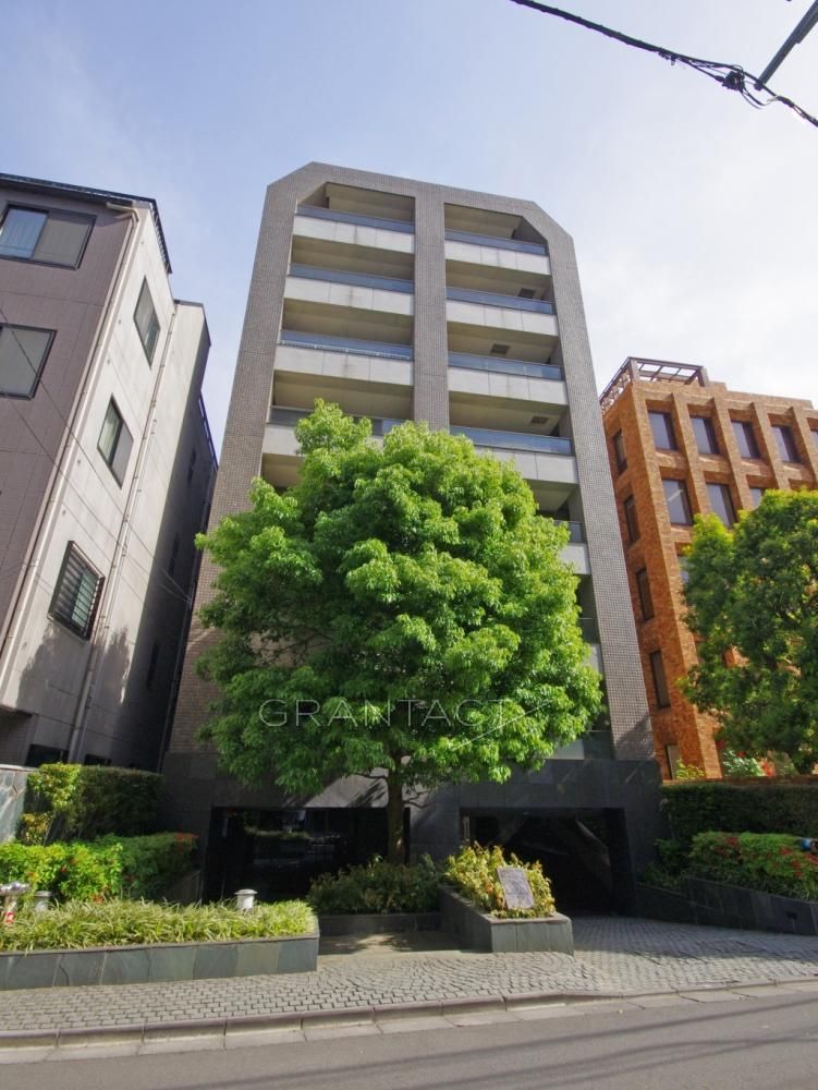 Galleria Corte Rokubancho 3LDK Apartment for Sale in Chiyoda, Tokyo - Thumbnail 2