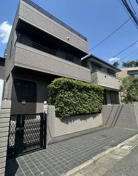 3LDK Detached House in Tokiwadai, Itabashi, Tokyo - Thumbnail 3