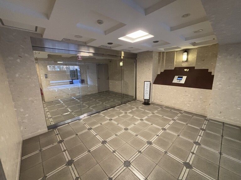 Renovated 3LDK Apartment for Sale in Nagoya's Mizuho Ward - Thumbnail 4