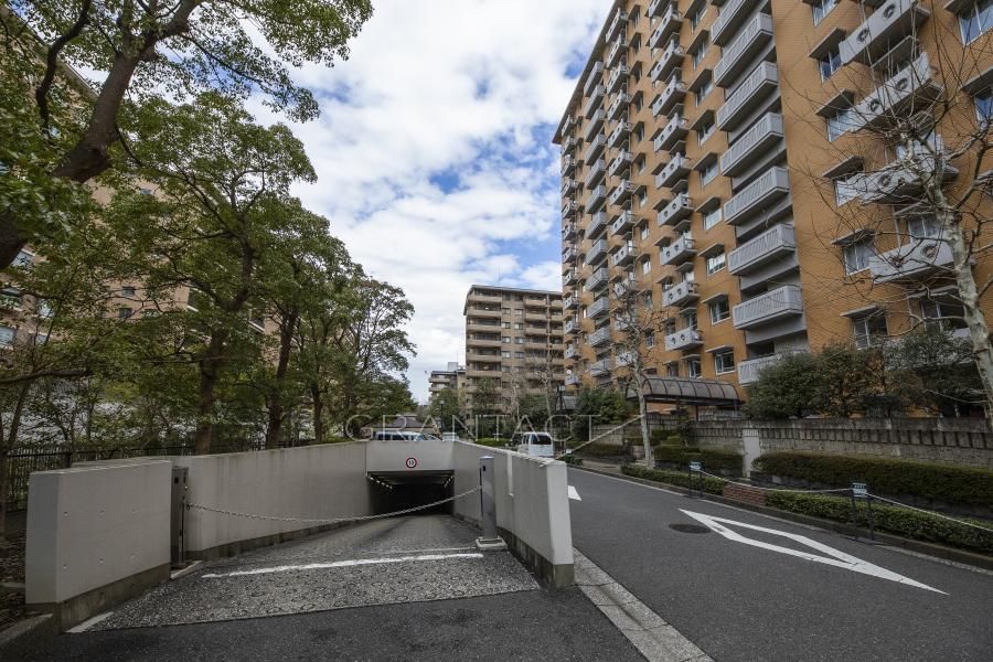 Hiroo Garden Hills West Hill K 3LDK Apartment for Sale - Thumbnail 3