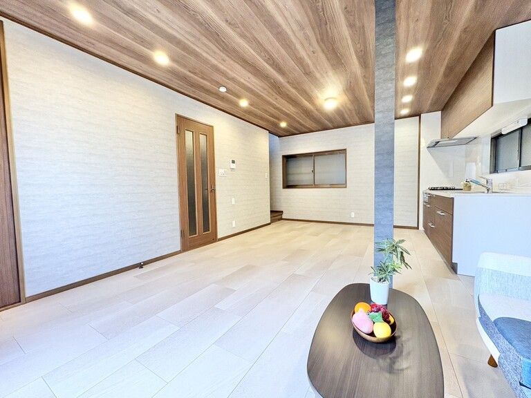 Renovated 3-Story House in Mitejima, Osaka - 92.61m2 - Thumbnail 2