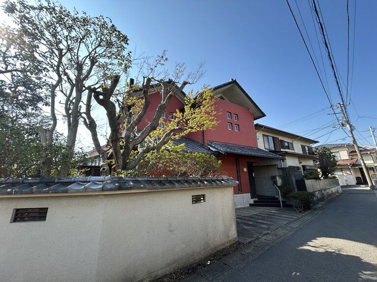 5LDK Detached House for Sale in Kamakura Near Station - Thumbnail 2