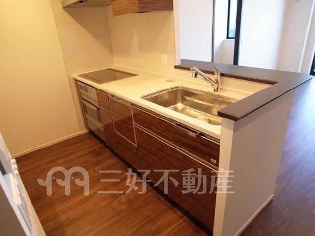 2LDK Apartment for Rent in Fukuoka Momochi 77.32m² - Thumbnail 2