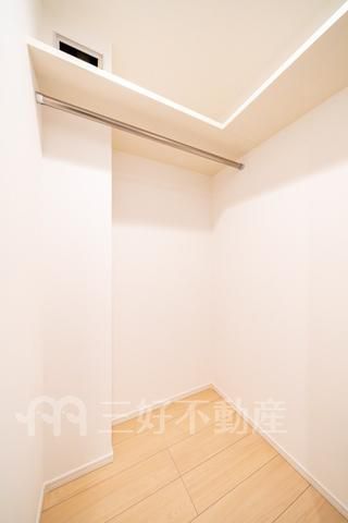 2LDK Apartment for Rent in Chuo Ward, Fukuoka - Thumbnail 4