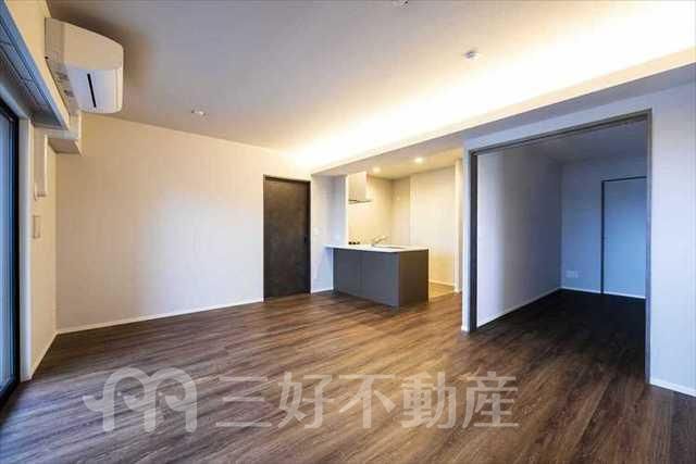 Modern 2LDK Apartment in Hakata Ward, Fukuoka - Thumbnail 4