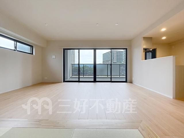 Modern 3LDK Apartment for Rent in Fukuoka Higashi-ku - Thumbnail 4