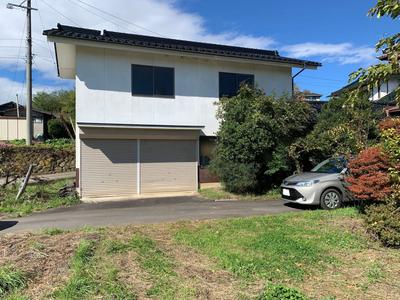 083_A house with a field and a wide veranda located in the center of town - Machikado Office — Image 1, Tateshina, Nagano