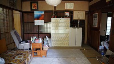 064_A private house with a distinctive approach leading to a lush courtyard - Machikado Office — Image 4, Tateshina, Nagano