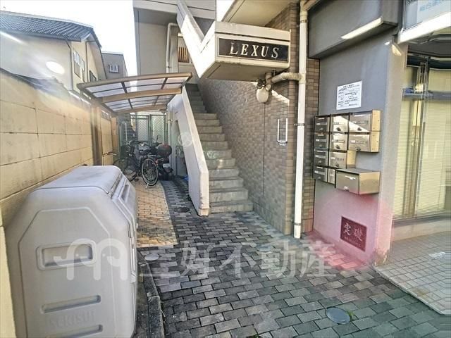 Lexus Apartment for Rent in Jonan Ward, Fukuoka - Thumbnail 2
