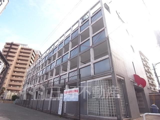 1R Apartment for Rent in Hakata, Fukuoka - 18 sqm - Thumbnail 2