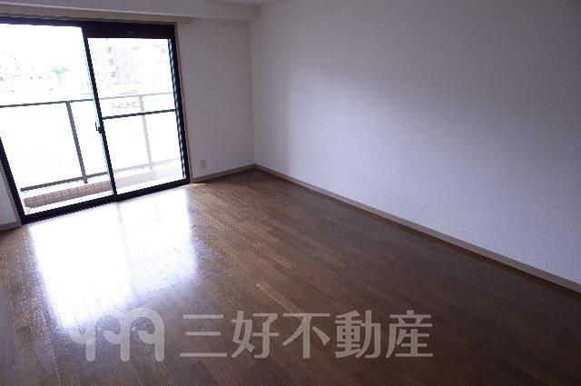 1K Apartment for Rent in Hakata Ward, Fukuoka City - Thumbnail 4