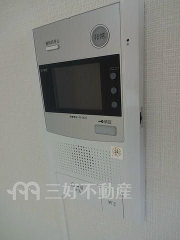 2LDK Apartment for Rent in Higashihie, Hakata-ku, Fukuoka - Thumbnail 2