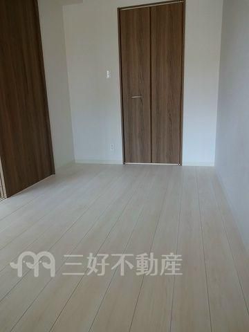 2LDK Apartment for Rent in Higashihie, Hakata-ku, Fukuoka - Thumbnail 4