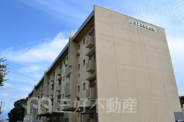 2LDK Apartment for Rent in Minami-ku, Fukuoka City - Image 1