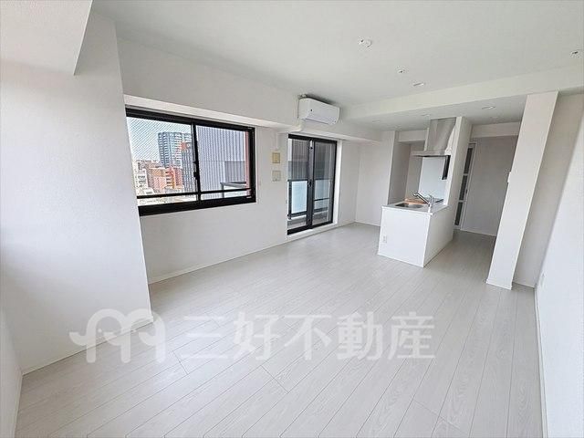 1LDK Apartment for Rent in Daimyo, Fukuoka City - Thumbnail 2