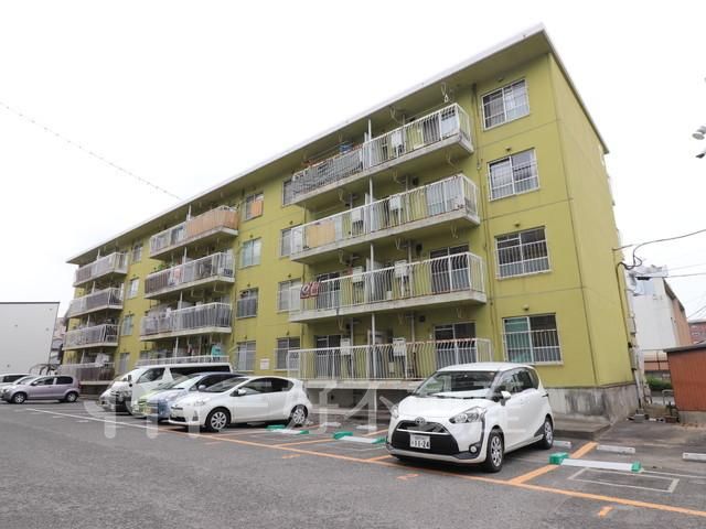 Apartment for Rent in Hakata-ku, Fukuoka City - Thumbnail 3