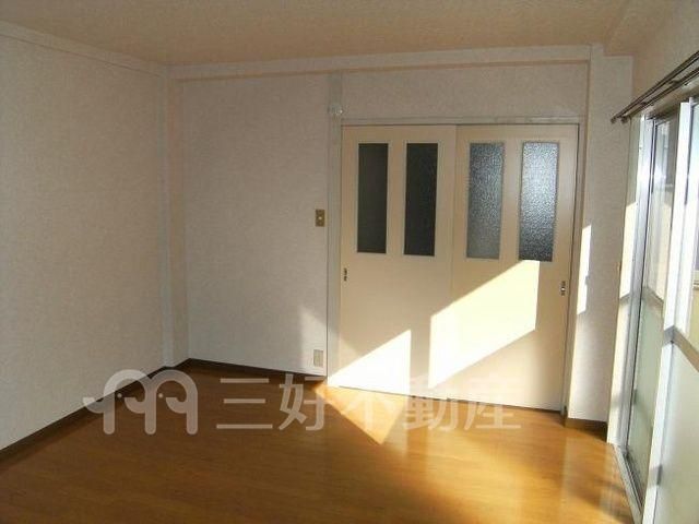 1K Apartment for Rent in Wajirogaoka, Higashi-ku, Fukuoka - Thumbnail 3