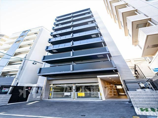 2LDK Apartment for Rent in Chuo Ward, Fukuoka - Near Rokuban Station - Image 1
