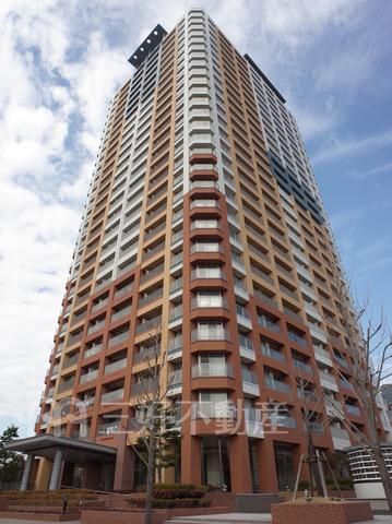 Premias K Muromi 3LDK Apartment for Rent in Sawara Ward, Fukuoka - Thumbnail 2