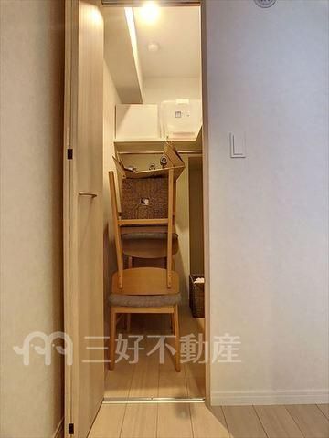 2LDK Modern Corner Apartment in Chuo-ku, Fukuoka - Thumbnail 4