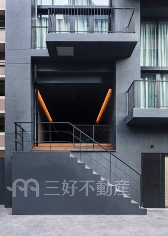 1LDK High-Grade Apartment in Chuo-ku, Fukuoka - Thumbnail 3