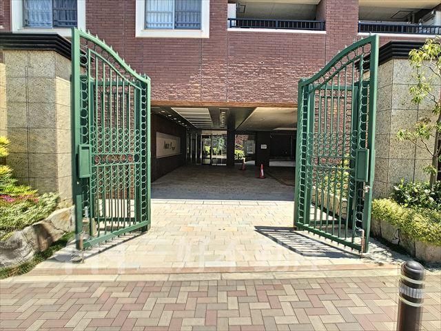 2LDK Apartment for Rent Near Fukuoka Airport, Pet Friendly - Thumbnail 2