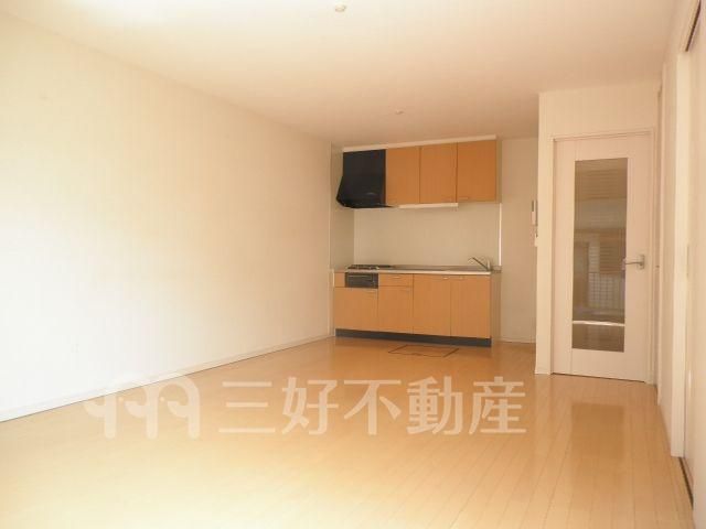 2LDK Apartment for Rent in Kasuga City, Fukuoka - Thumbnail 2