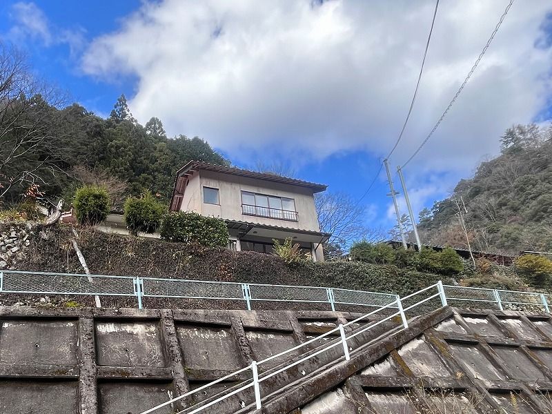 7LDK House for Sale in Hikimi, Masuda - 1,000,000 JPY - Thumbnail 2