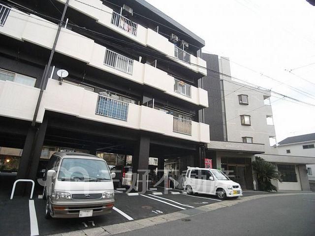 1DK Apartment for Rent in Onojo City, Fukuoka - Thumbnail 2