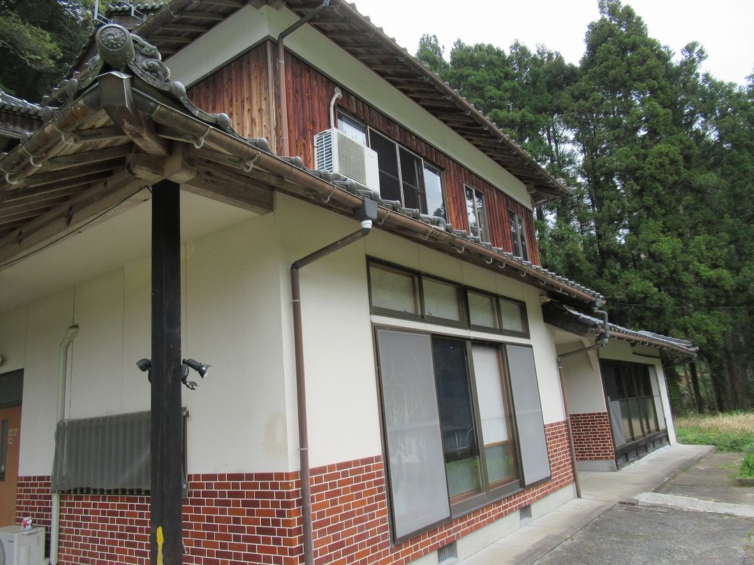 6LDK Detached House for Sale in Masuda, Shimane - Thumbnail 2