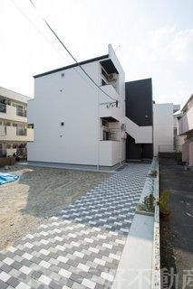 Designer Apartment with Loft near Ohashi Station in Fukuoka - Thumbnail 3