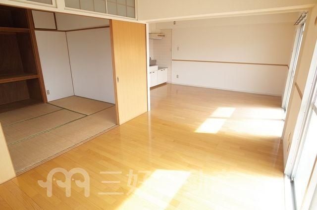 2LDK Apartment for Rent in Dazaifu, Fukuoka - Thumbnail 3