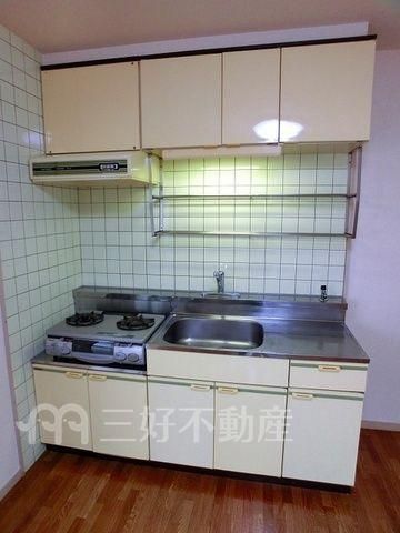2LDK Apartment for Rent in Hakata-ku, Fukuoka - Thumbnail 3