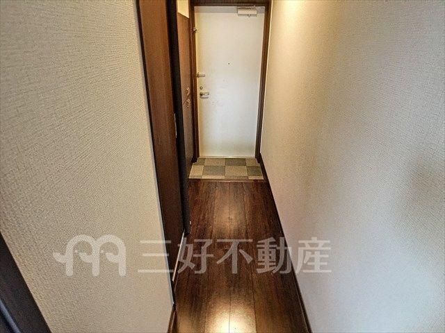 1LDK Apartment for Rent in Hakata Ward, Fukuoka Near Nakasu-Kawabata Station - Thumbnail 3