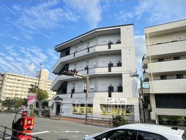Rising Harada 1R Apartment for Rent in Nanokuma, Fukuoka - Thumbnail 4