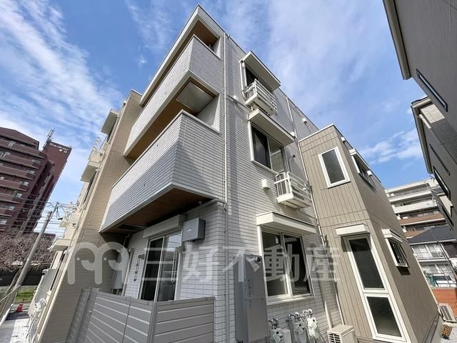 2LDK Apartment for Rent in Hakata-ku, Fukuoka - 54.72m² - Thumbnail 2