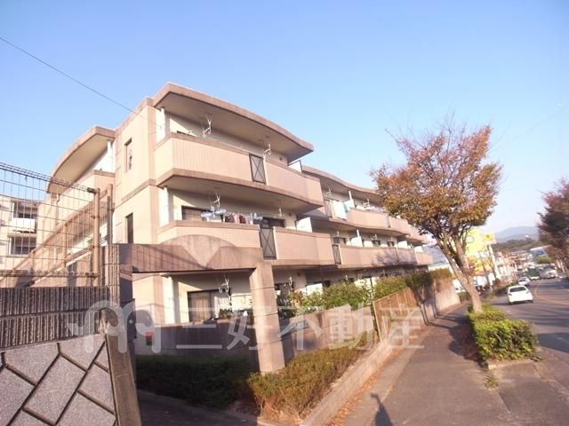 2LDK Apartment for Rent in Kasuga City, Fukuoka - Thumbnail 2