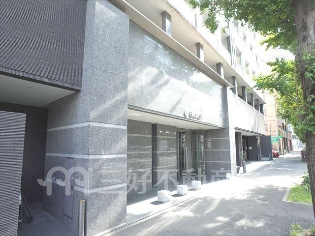 1K Designer Condominium in Hakata-ku, Fukuoka - Thumbnail 2