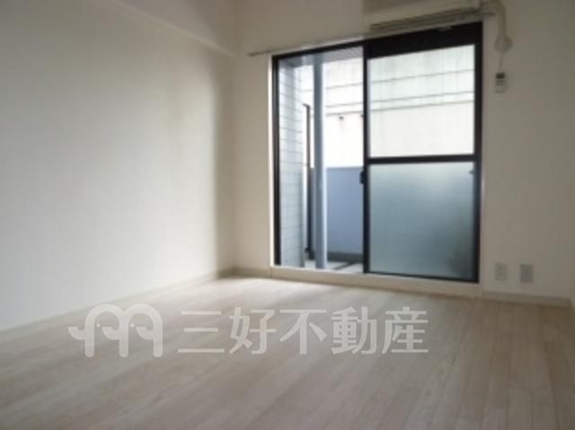 1R Apartment for Rent in Hakata-ku, Fukuoka - Thumbnail 2