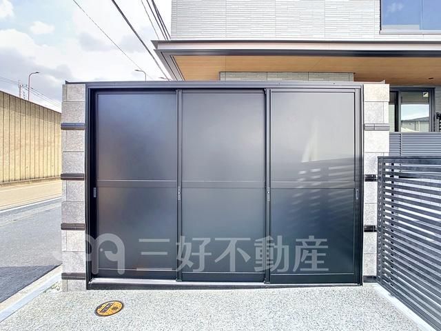 Modern 2LDK Apartment for Rent in Hakata-ku, Fukuoka - Thumbnail 3
