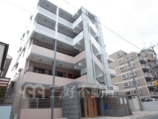 3LDK Pet-Friendly Apartment in Fukuoka Minami Ward - Thumbnail 2
