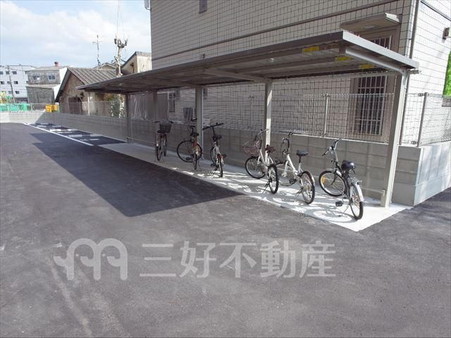 2LDK Apartment for Rent in Hakata-ku, Fukuoka - 60.01m² - Thumbnail 2
