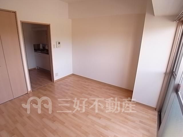1K Apartment for Rent in Onojo, Fukuoka - Thumbnail 3