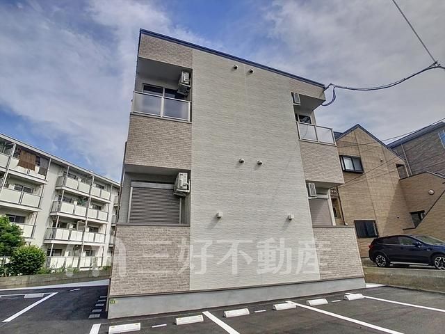 New Apartment in Hakata Ward Near Takeshita Station - Thumbnail 4