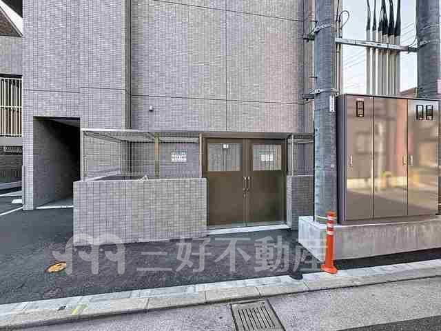 2LDK Apartment for Rent in Hakata, Fukuoka - 50.45m² - Thumbnail 4