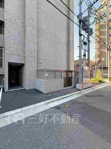 2LDK Apartment for Rent in Hakata, Fukuoka - 50.45m² - Thumbnail 2